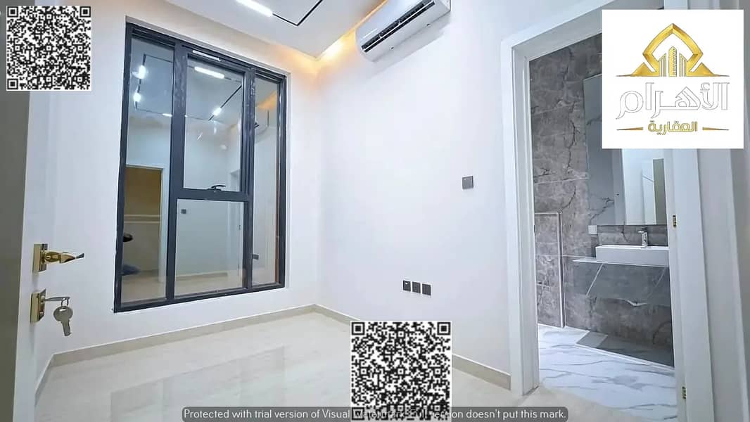 30 865295609-1066x800. webp