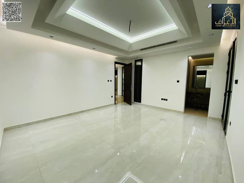 23 f058afce-8ef3-49ed-afab-2e31bba236c6. jpg