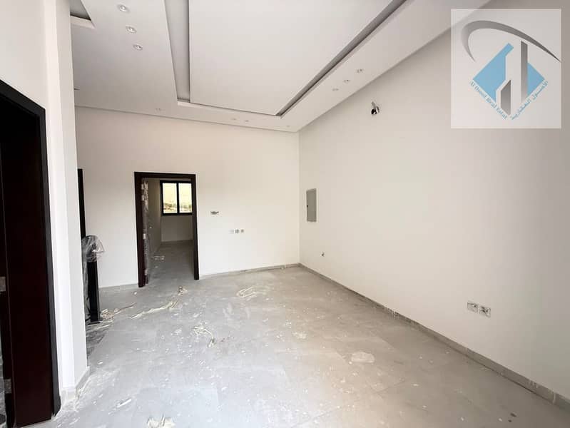 2 2cd4169d-cbf8-428f-a14f-1c7f7d5416de. jpg