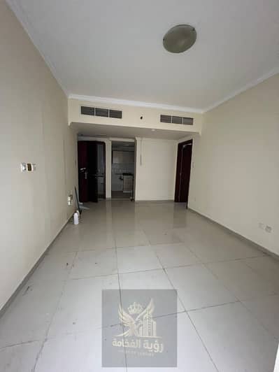 1 habitación Apartamento para en Alquiler en Al Khan, Sharjah - WhatsApp Image 2026-09-26 at 8.39. 34 PM (1). jpeg