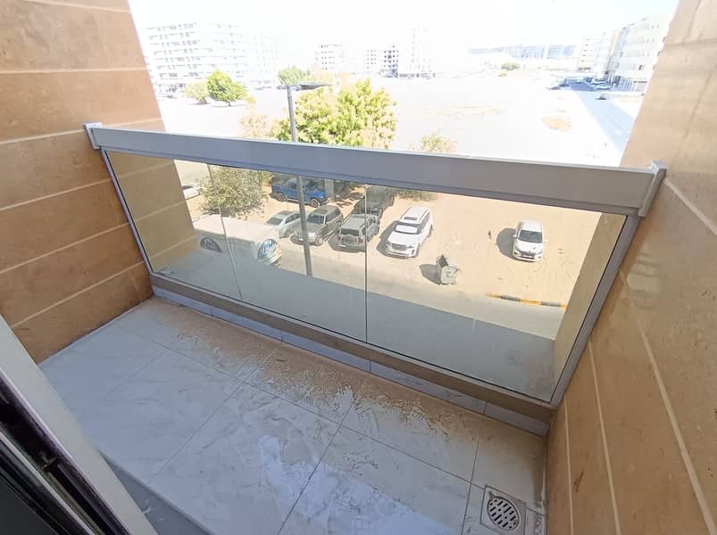 4 5e8988f7-a138-42c8-a0f0-57c46a96d1d2. jpg