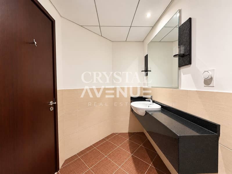 17 89a293cb-5cda-49e7-aaed-c72bd5ae51a7. jpg