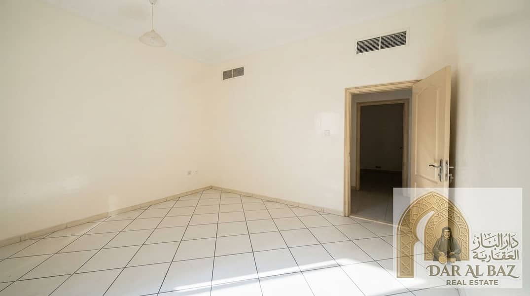5 Enhancing_real_estate_listing_ph…_20260927022949. jpg