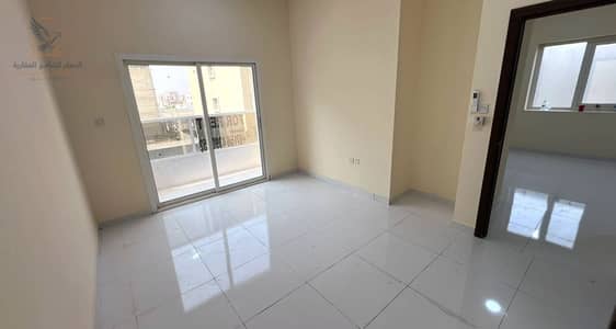 1 habitación Apartamento para en Alquiler en Al Alia, Ajman - شقه-للا-يجار-1-غرف-عجمان-العاليه-صورة-العقار-12. jpg 1 habitación Apartamento para en Alquiler en Al Alia, Ajman - شقه-للا-يجار-1-غرف-عجمان-العاليه-صورة-العقار-12. jpg