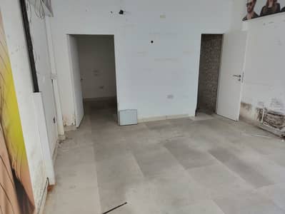 Shop para en Alquiler en Al Majaz, Sharjah - WhatsApp Image 2026-09-27 at 2.16. 10 PM. jpeg
