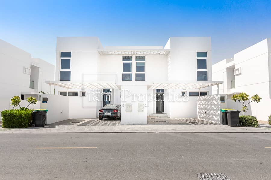 HOT DEAL | Middle Unit | 3BR+Maid HOT DEAL | Middle Unit | 3BR+Maid