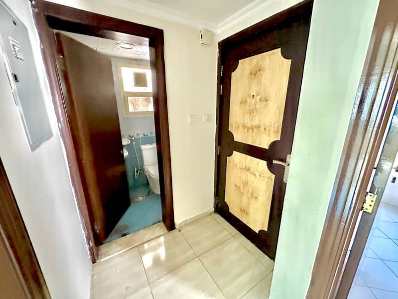 13 3bcb4afd-dc5d-4734-8242-e36d96fede0f. jpg