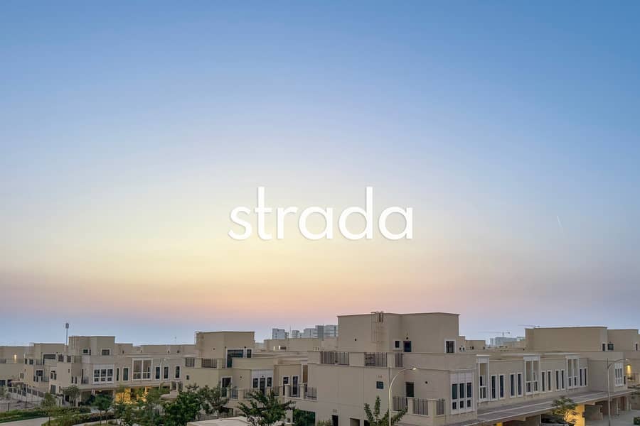 Casa adosada en DAMAC Lagoons,Malta, 5 dormitorios, 220000 AED - 16425926 Casa adosada en DAMAC Lagoons,Malta, 5 dormitorios, 220000 AED - 16425926