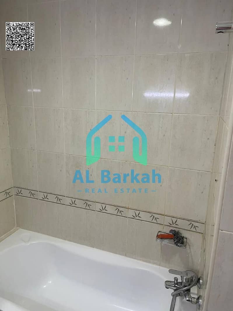 9 eb850ee4-e8eb-42c2-9c25-0d4dd89a6fa3. jpg