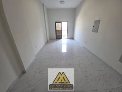 2 Schlafzimmer Wohnung zum Miete in Al Jurf, Ajman - 6bb6809b-2329-4249-af16-74e607b368eb. jpg 2 Schlafzimmer Wohnung zum Miete in Al Jurf, Ajman - 6bb6809b-2329-4249-af16-74e607b368eb. jpg