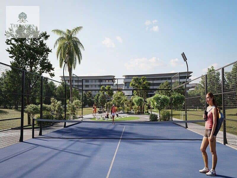 8 paddel court . jpg