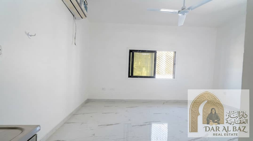 6 Real_estate_photo_enhancement_in…_20260927080334 (1). jpg