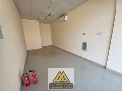 Shop in affitto a Al Jurf, Ajman - WhatsApp Image 2026-09-27 at 5.25. 25 PM. jpeg