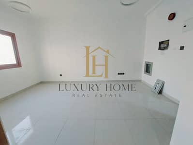 Studio for Rent in Bu Daniq, Sharjah - 558cbc4f-1133-4479-be03-43f4dce125c5_ABB71F9B-ECB3-4EF6-96AF-B3DBA192273C. jpg