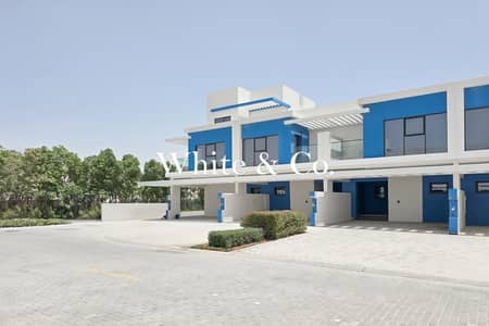 5 habitaciones Townhouse para en Alquiler en DAMAC Lagoons, Dubai - Casa adosada en DAMAC Lagoons，Santorini, 5 dormitorios, 220000 AED - 16655910