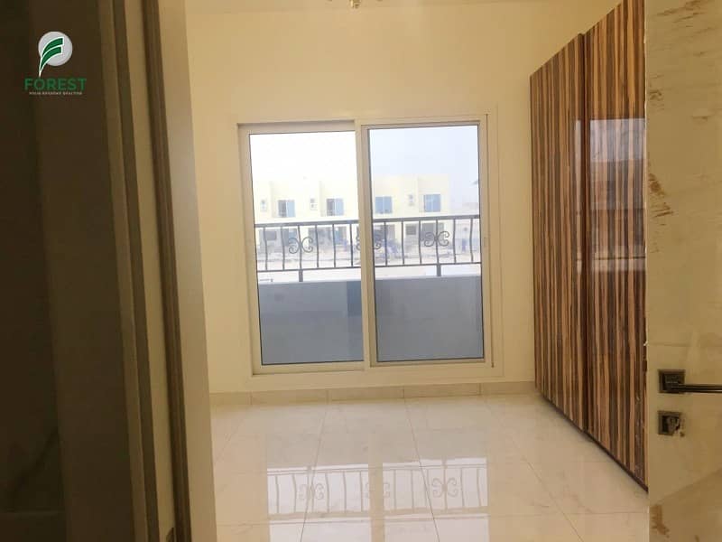 Brand New 3 BR Townhouse Immediate occupation Brand New 3 BR Townhouse Immediate occupation