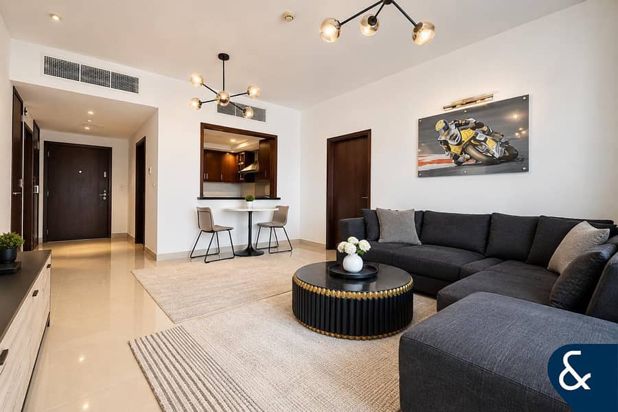 Spacious Layout | Fountain Views | High Floor Spacious Layout | Fountain Views | High Floor