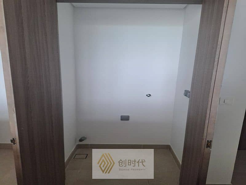 8 7986e1ae-c49a-4736-ade0-be21a62adc4d. jpg