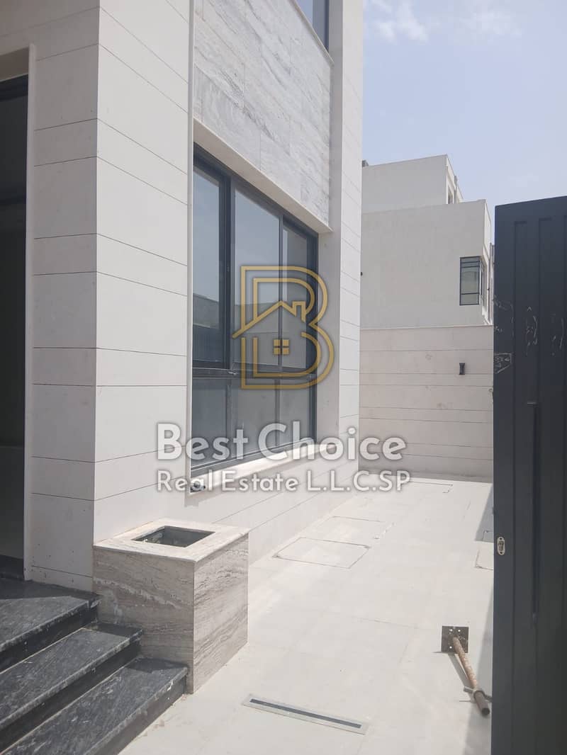 2 5f503cfe-bd69-4dac-88da-142062c14a35. jpg
