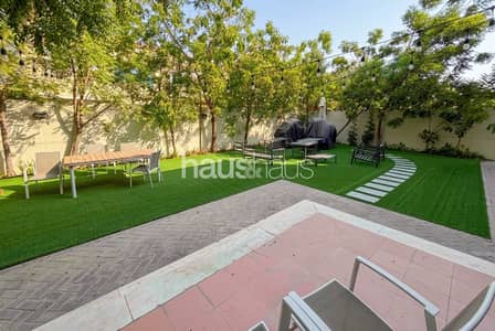 4 Schlafzimmer Villa zum Miete in Jumeirah Park, Dubai - Villa in Jumeirah Park，District 8, 4 schlafzimmer, 315000 AED - 16658017