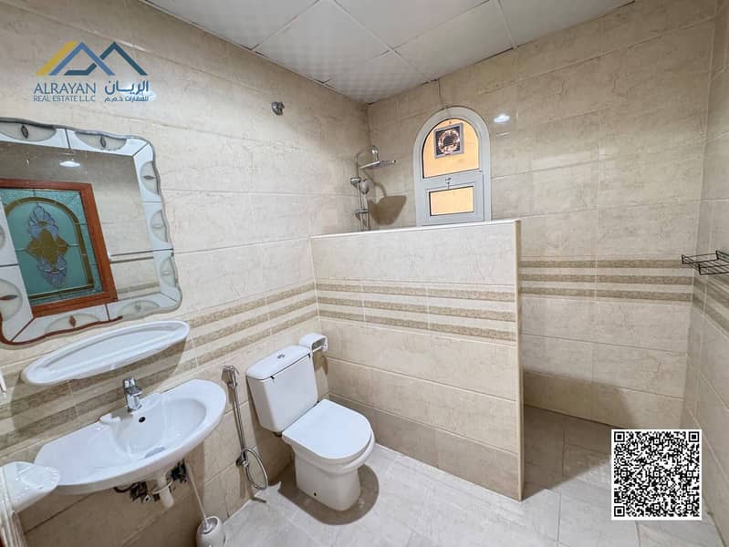 10 6cb095a9-7b94-436c-8d27-bc7fe85630c7. jpg