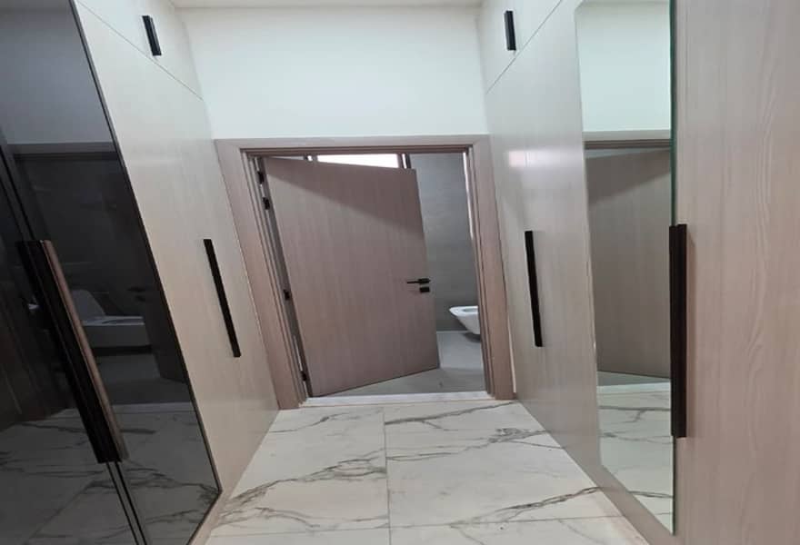 4 Premium 6BR Villa | Spacious Layout | Vacant — photo 4