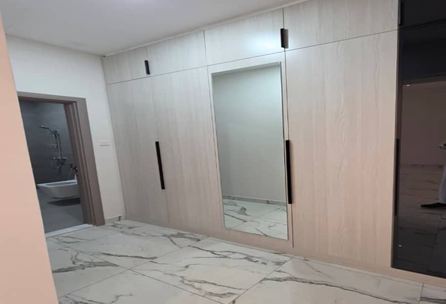 6 Premium 6BR Villa | Spacious Layout | Vacant — photo 6