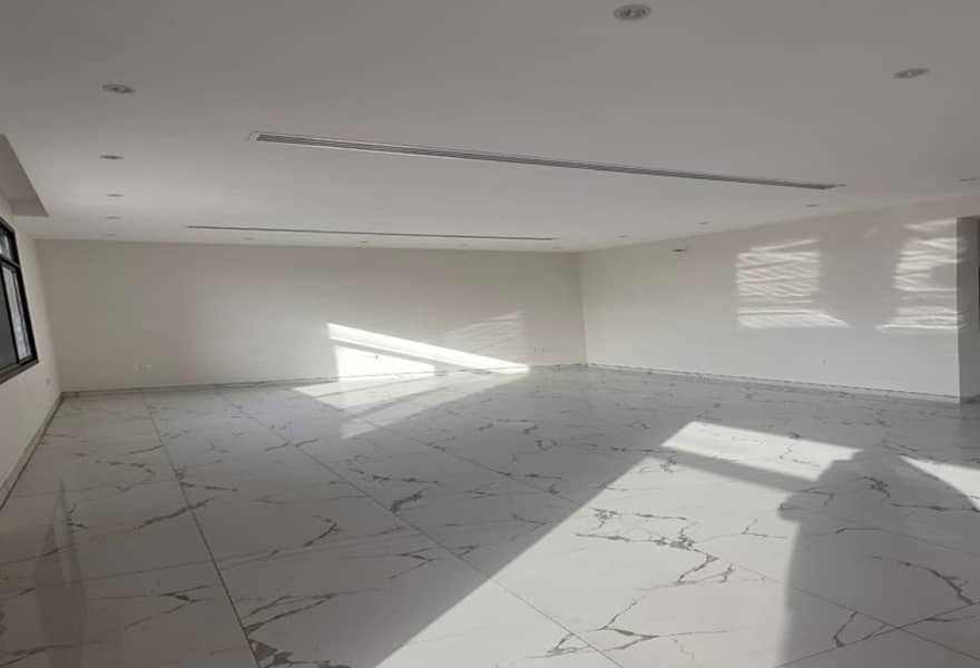 11 Premium 6BR Villa | Spacious Layout | Vacant — photo 11