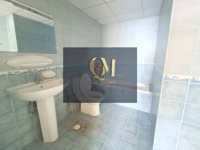 4 1714. jpg