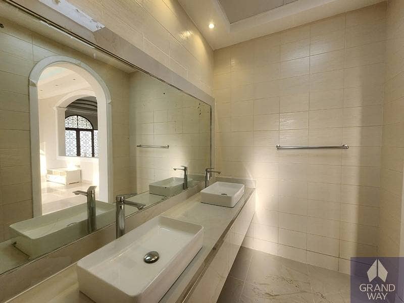 13 Luxury 5BRVilla I Family Friendly I Al Mizhar 3 — photo 13