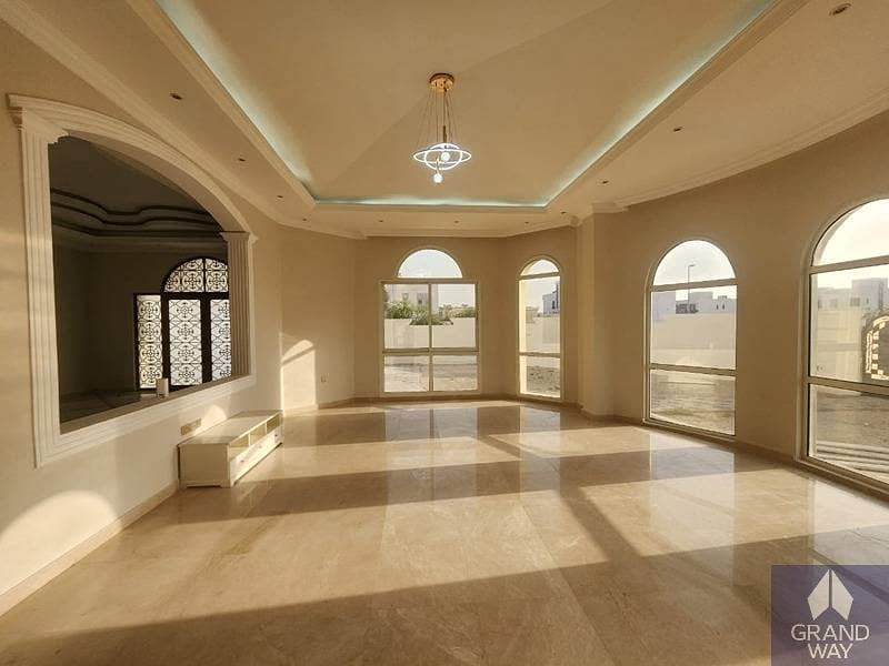 15 Luxury 5BRVilla I Family Friendly I Al Mizhar 3 — photo 15