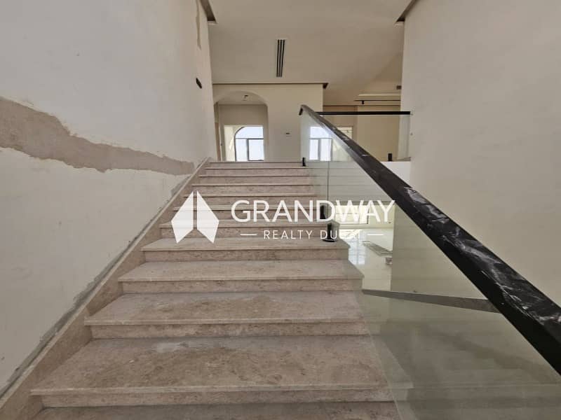 9 Luxury Villa | Large Plot | Private Garden — photo 9