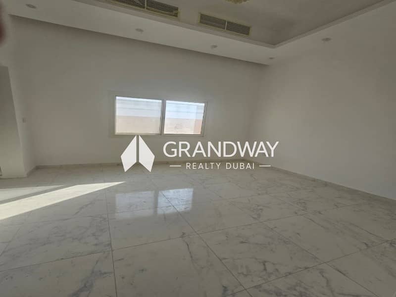8 Spacious 5BR Villa | Large Layout | Prime Al Awir — photo 8