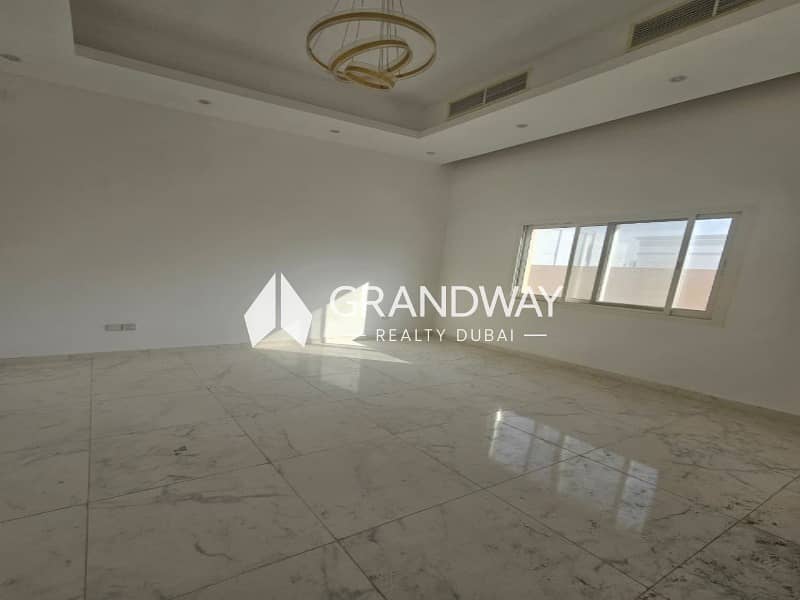 13 Spacious 5BR Villa | Large Layout | Prime Al Awir — photo 13