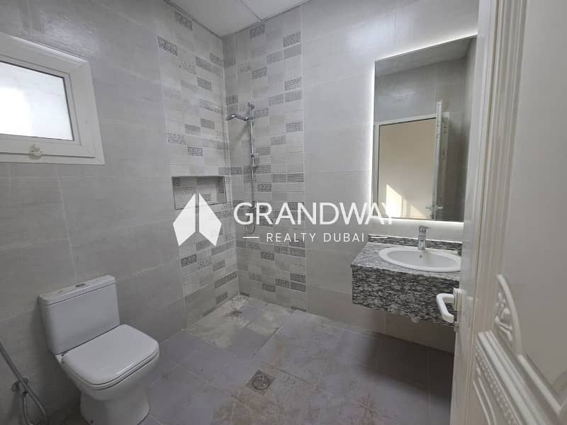 14 Spacious 5BR Villa | Large Layout | Prime Al Awir — photo 14