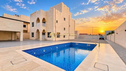 6 Bedroom Villa for Rent in Nad Al Sheba, Dubai - WhatsApp Image 2026-09-28 at 1.35. 43 PM. jpeg 6 Bedroom Villa for Rent in Nad Al Sheba, Dubai - WhatsApp Image 2026-09-28 at 1.35. 43 PM. jpeg