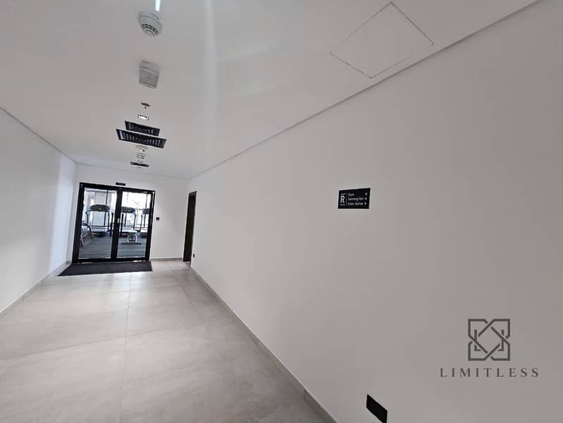 12 Image 12