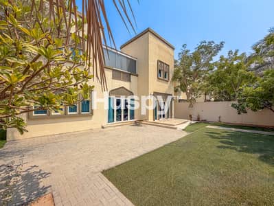 3 Bedroom Villa for Sale in Jumeirah Park, Dubai - Single Row | Vastu | Landscaped 3 Bedroom Villa for Sale in Jumeirah Park, Dubai - Single Row | Vastu | Landscaped