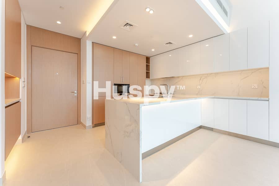 Brand New | Vacant | With Study Brand New | Vacant | With Study
