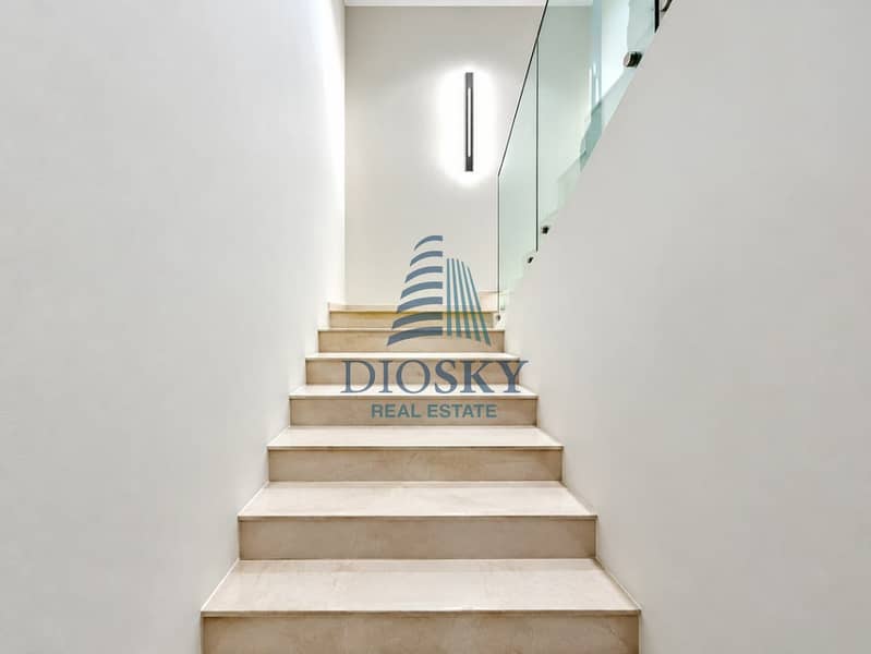 6 Image 6