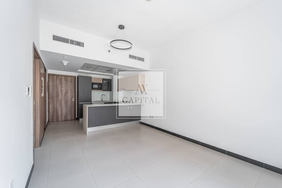 SPACIOUS LAYOUT | VERY BRIGHT | LOW FLOOR SPACIOUS LAYOUT | VERY BRIGHT | LOW FLOOR