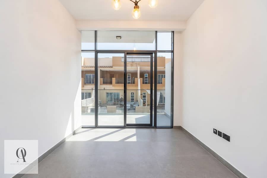 6 Bedroom. jpeg