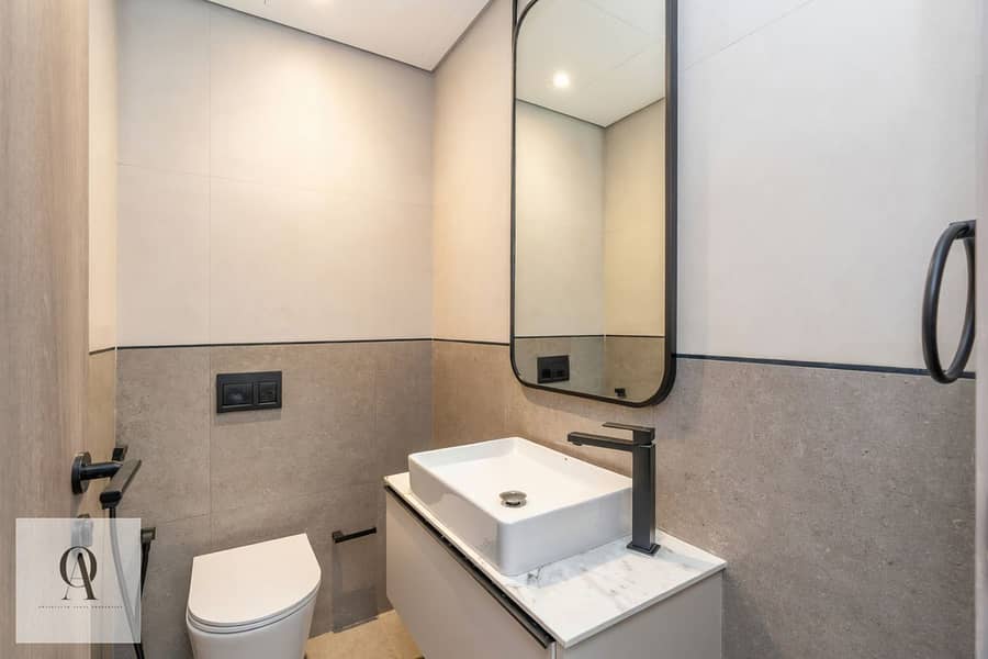 8 Bathrom 1. jpeg
