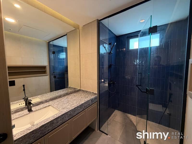 11 G119-11-bathroom-1. jpg