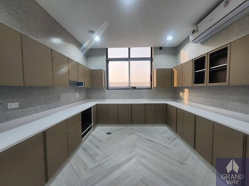 8 Elegant 5BR Villa | Huge Villa | Vacant — photo 8
