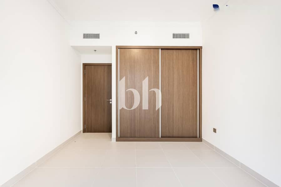 3 images image img