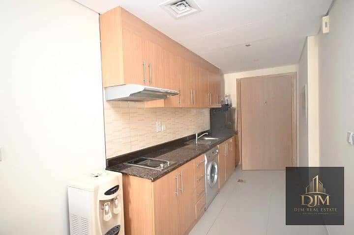 4 0b384044-6cbb-42e5-ba71-81b3ec971767_cleanup. jpg