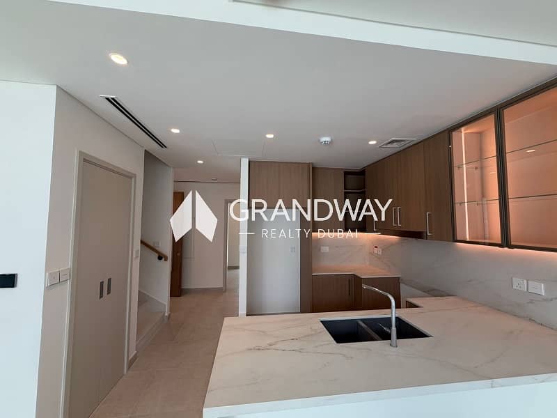 3 3BR Villa | Modern Living | Elora, The Valley — photo 3