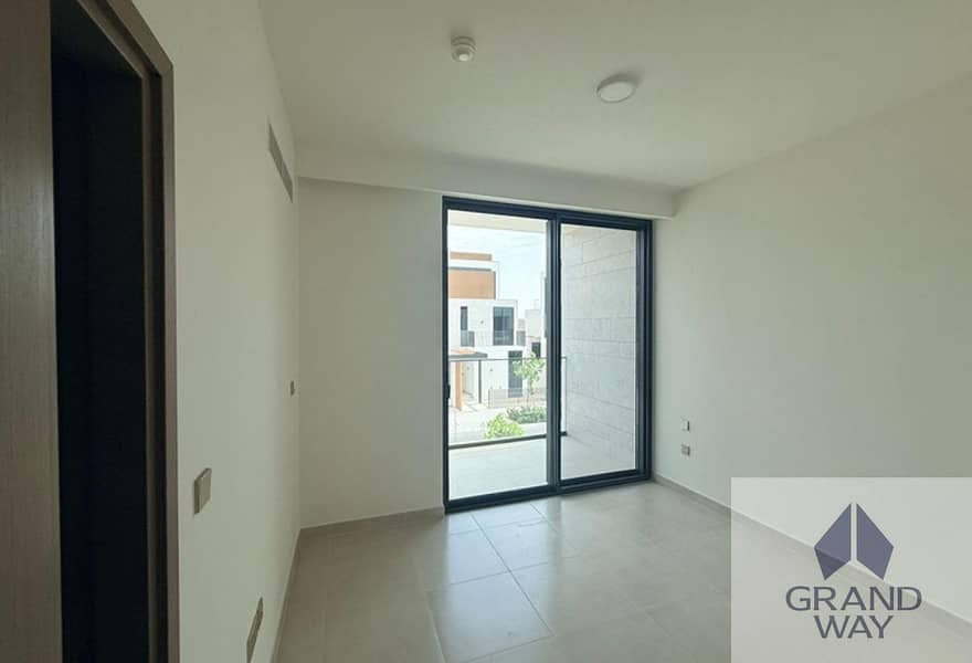 6 Vastu Unit I On Park I Single Row I Brand New — photo 6