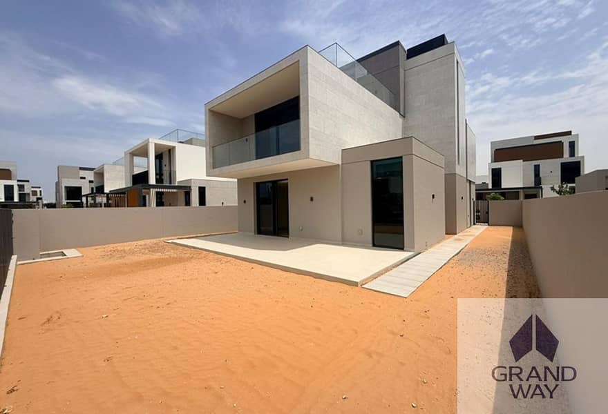 10 Vastu Unit I On Park I Single Row I Brand New — photo 10